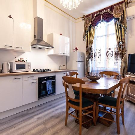 Studio Familial Maison De L'Eglise Du Couvent Нарбон Екстериор снимка