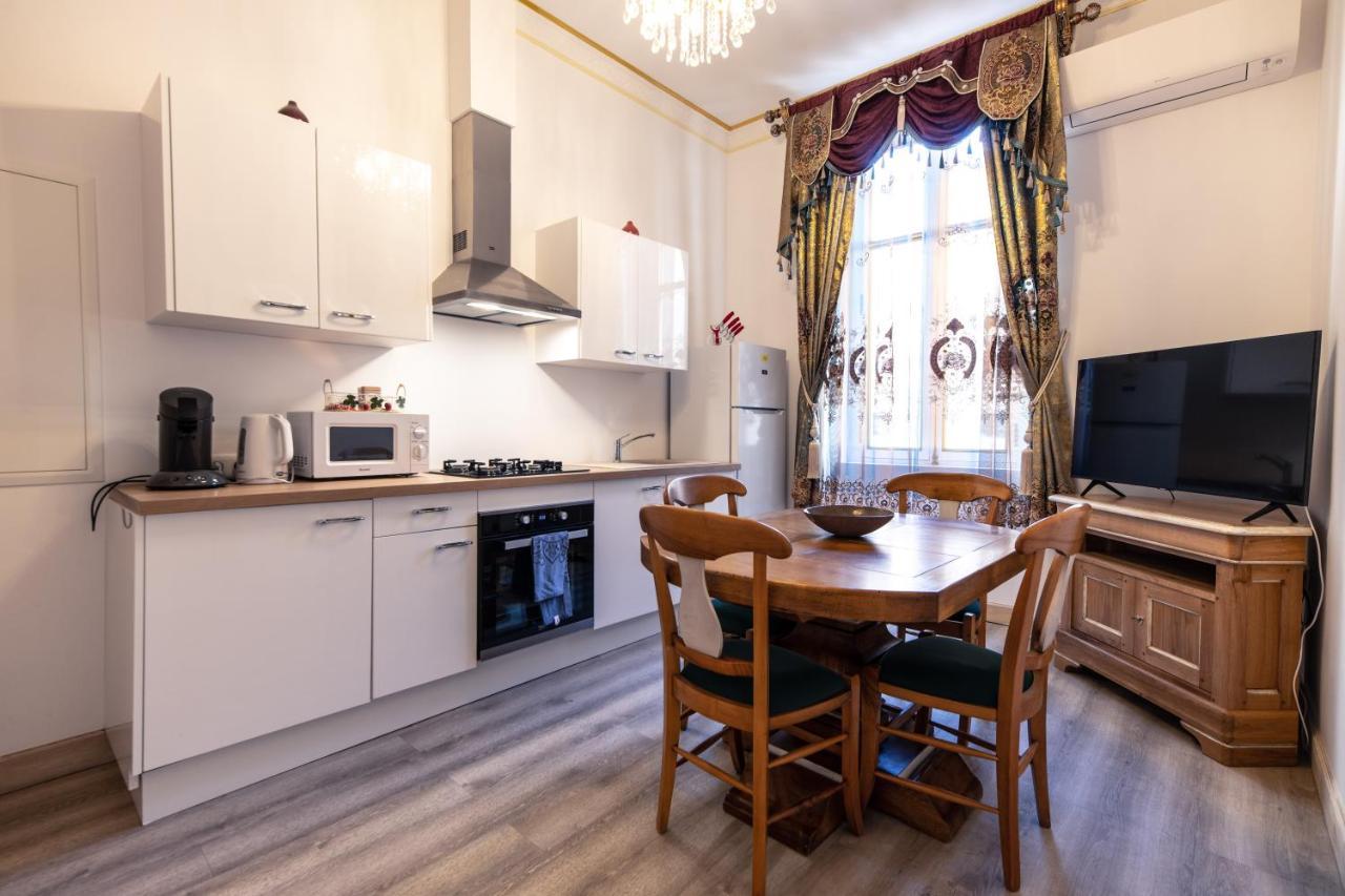 Studio Familial Maison De L'Eglise Du Couvent Нарбон Екстериор снимка